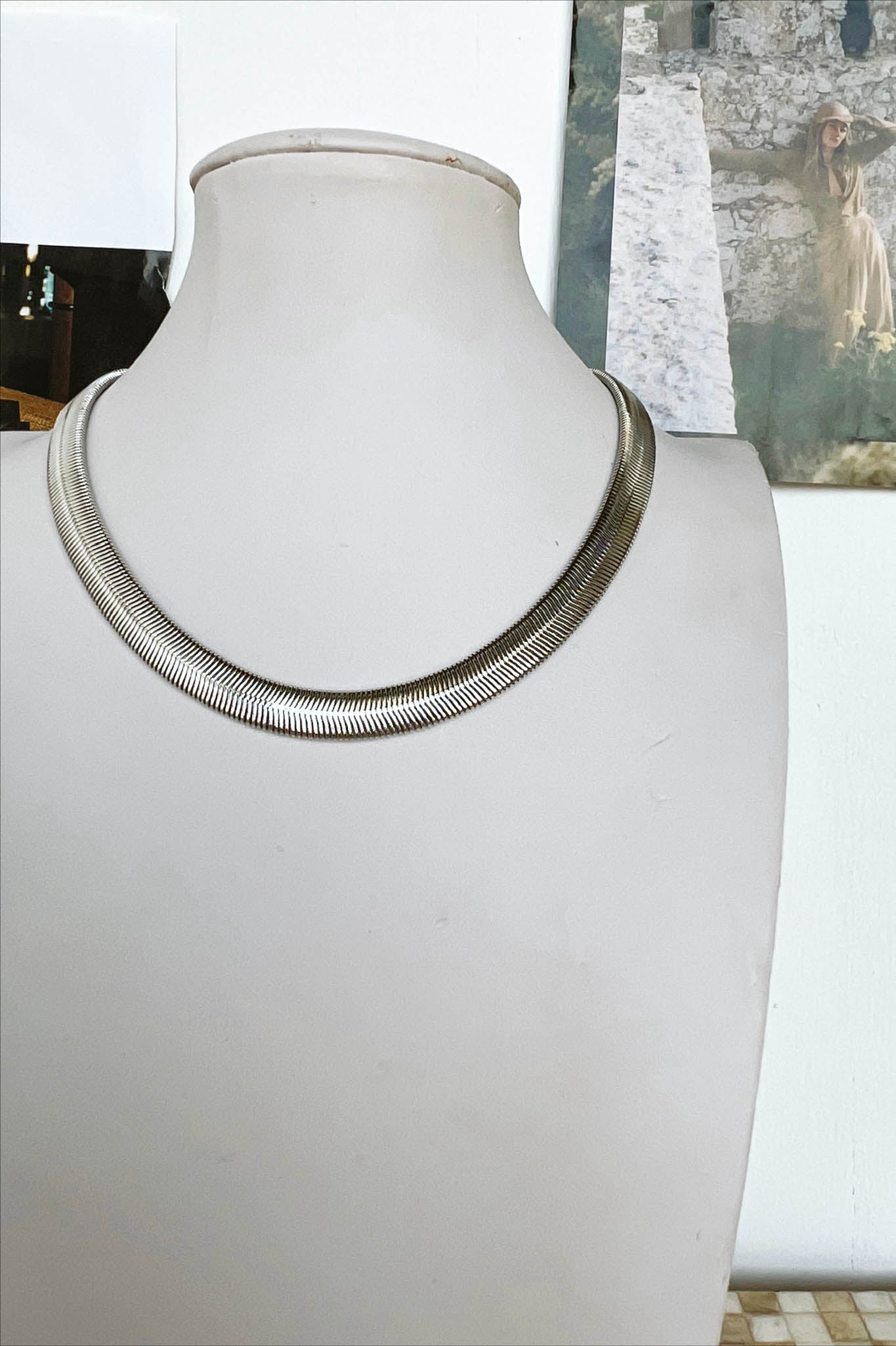 thick-chain-necklace-choker-silver-1.jpg